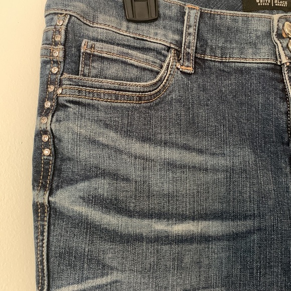 White House Black Market Bling Accent Medium Wash fade distressed Blue Denim - Picture 4 of 10